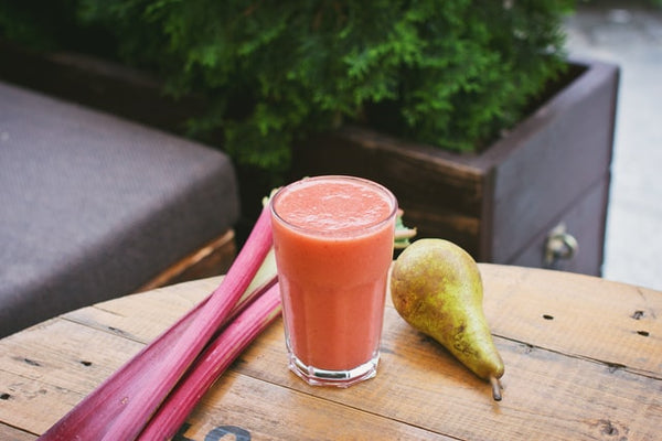 Juicing vs. Blending: What's the Difference Between Them?